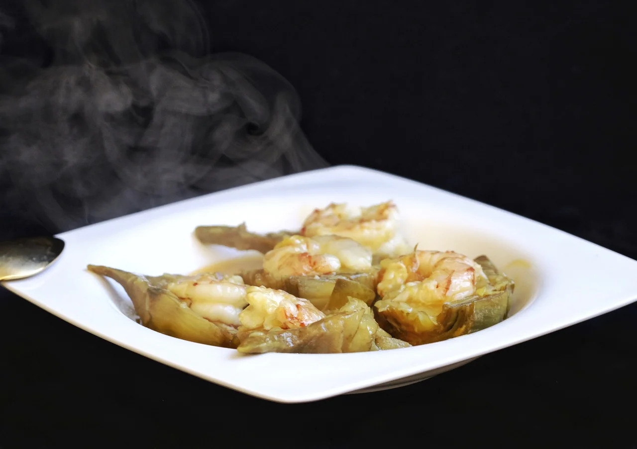 Alcachofas Con Langostinos